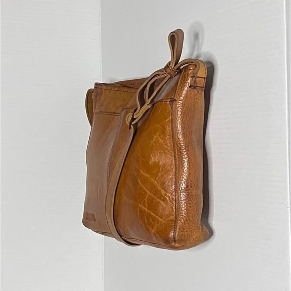 Duluth Trading Co. Lifetime Leather Crossbody Bag - Picture 2 of 13